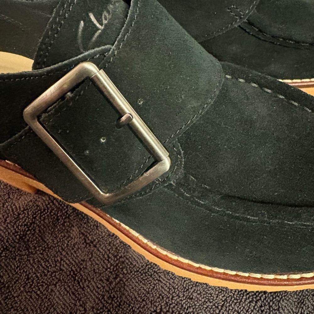 Clark Women’s Black Suede Shoes, with Chunky Rubber Sole and Buckle. Size‎ 6 1/2 - Picture 3 of 16